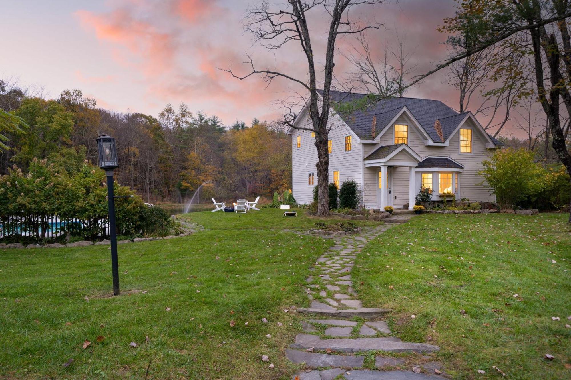 Cortland By Avantstay Charming Heritage Estate W Private Lake Pool Saugerties Exteriér fotografie